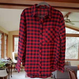 POL Red and Black Plaid Button-Up Shirt